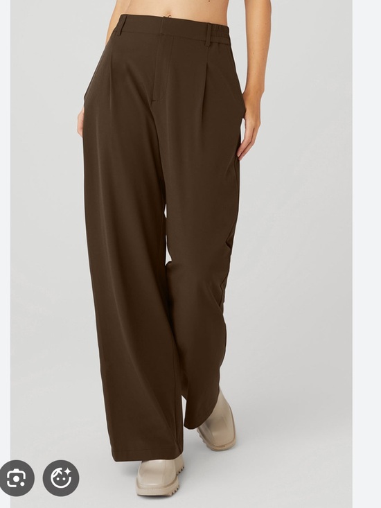ALO Yoga Pants - NWT Alo - high waisted shirts pursuit trouser